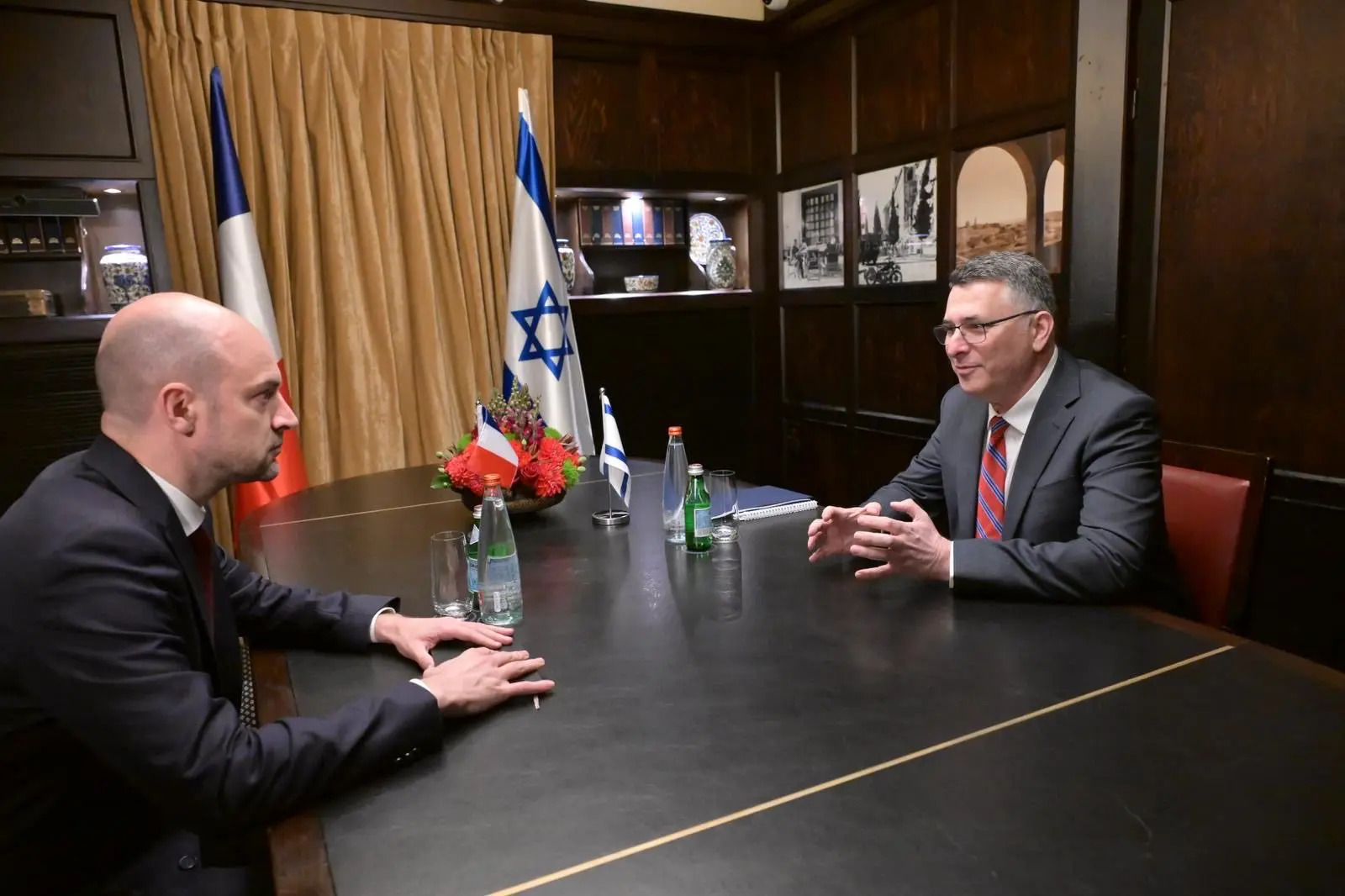 French FM Flags Risks of Israel Ground Offensive as Saar Says Beirut Failing on Hezbollah