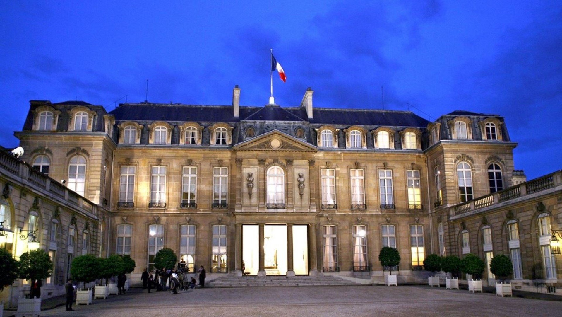 لوجاندر في بيروت اليوم...آخر محاولات انتشال لبنان؟