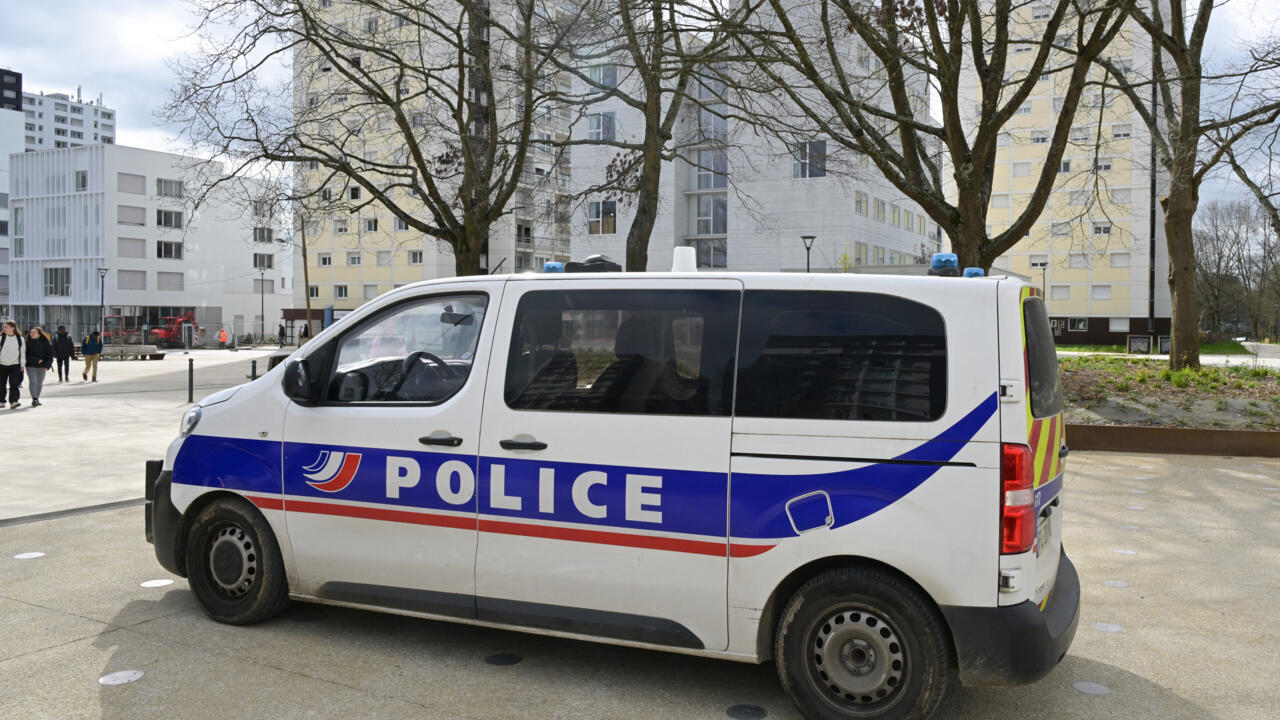 Gunman kills one person and injures 4 in a Paris suburb