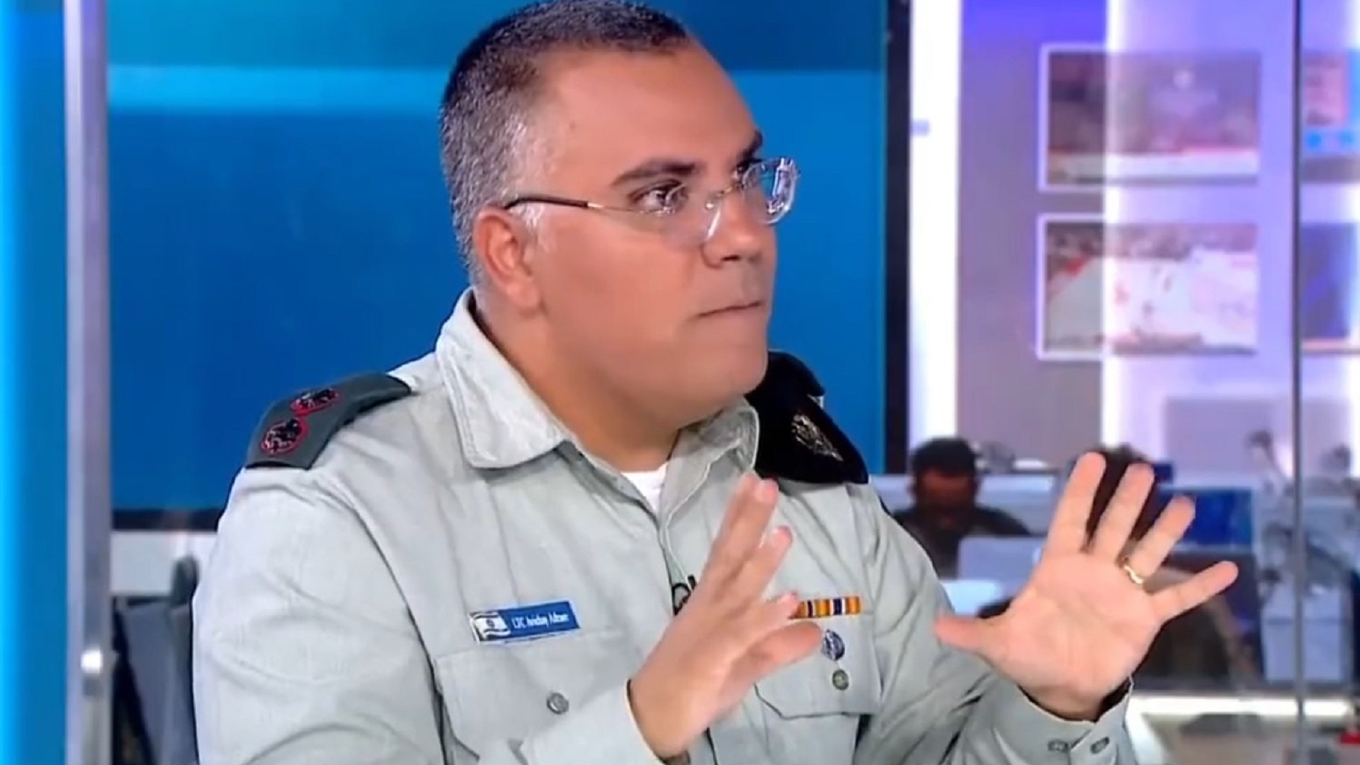 أدرعي يعلّق على فيديو مباشر عبر قناة الجديد | الكتائب