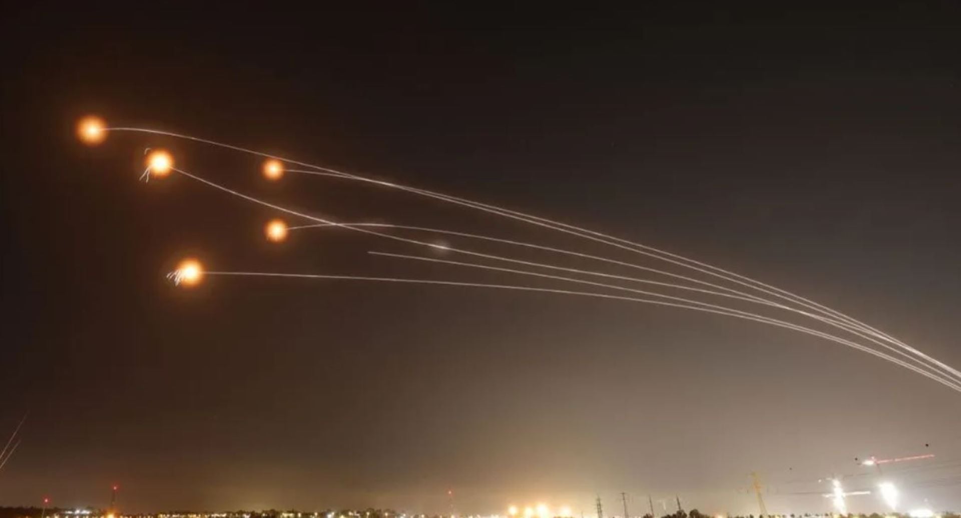 إسرائيل توافق على وقف مؤقت لإطلاق النار مع إيران