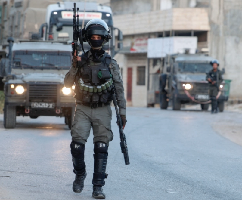 6 جرحى بإطلاق نار جنوبي الضفة... الجيش الإسرائيلي يقتل شخصين واجتماع عاجل لنتنياهو