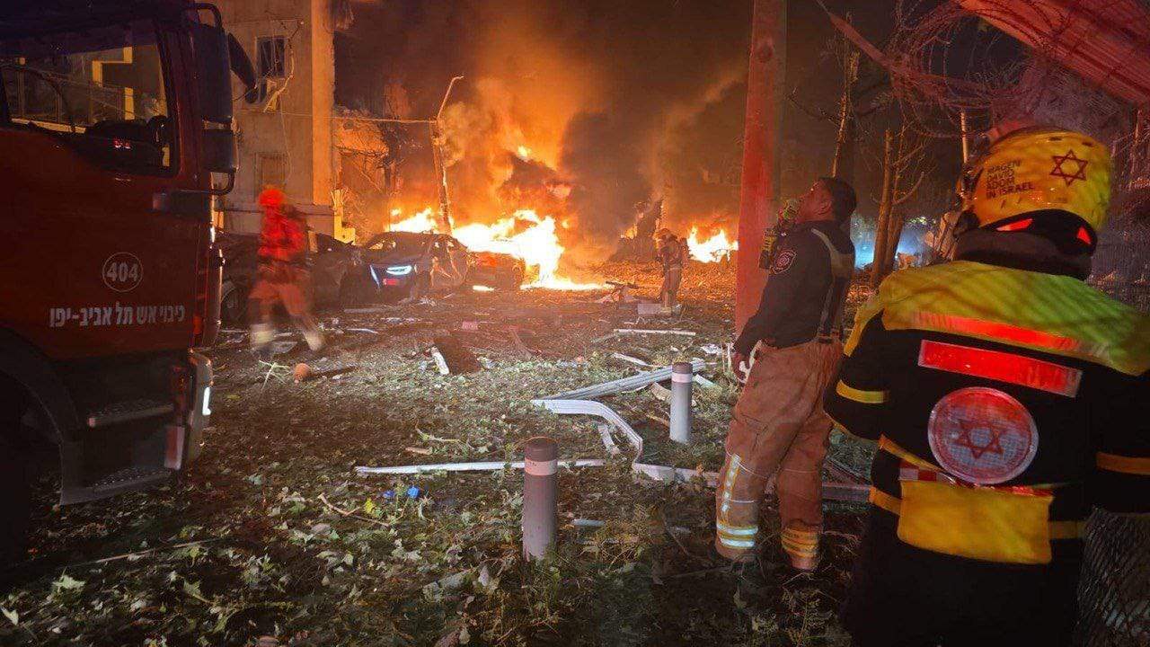 بالصور والفيديو- موجة جديدة من الصواريخ الايرانية...وهكذا بدا المشهد في سماء لبنان