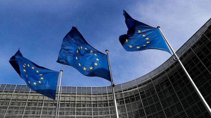 رسوم أوروبية مرتقبة على الطرود الصغيرة عبر الإنترنت