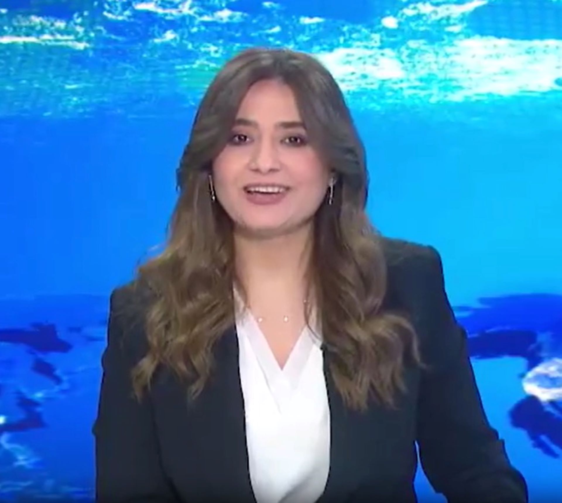 بالفيديو- الإعلامية حليمة طبيعة تُعلِن عن مغادرتها قناة الجديد بالدموع ...