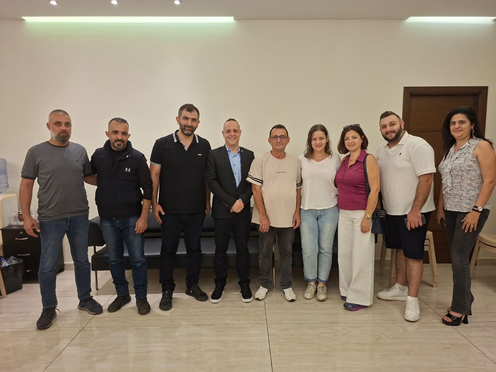 A delegation from the Kataeb Zgharta-Zawieh region visits the mayor of Kfardlaqos