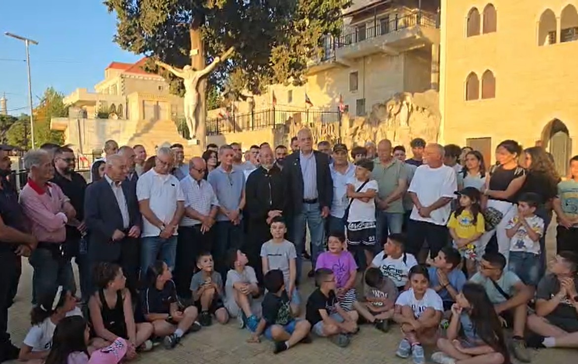 Ain Ibel residents protest isolation
