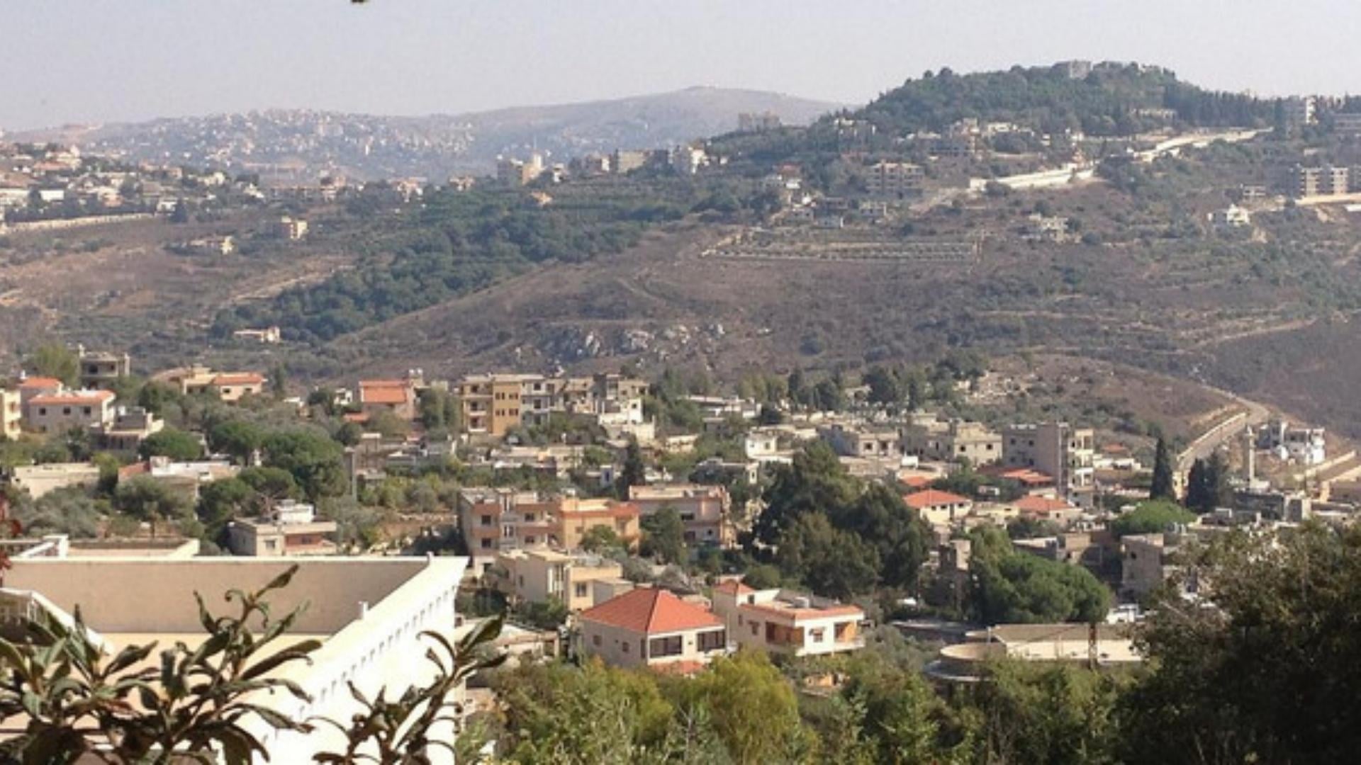 الجيش اللبناني يعثر على منشأة عسكرية لحزب الله تحت الأرض بقرية كفرا