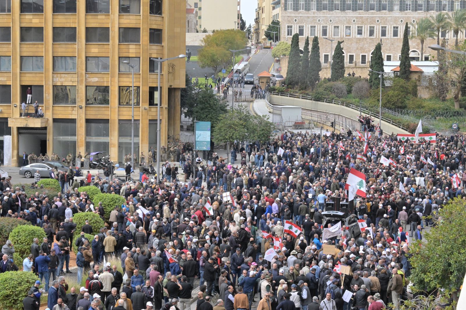 Lebanese Security Forces Fire Tear Gas at Crowds Protesting Pound ...