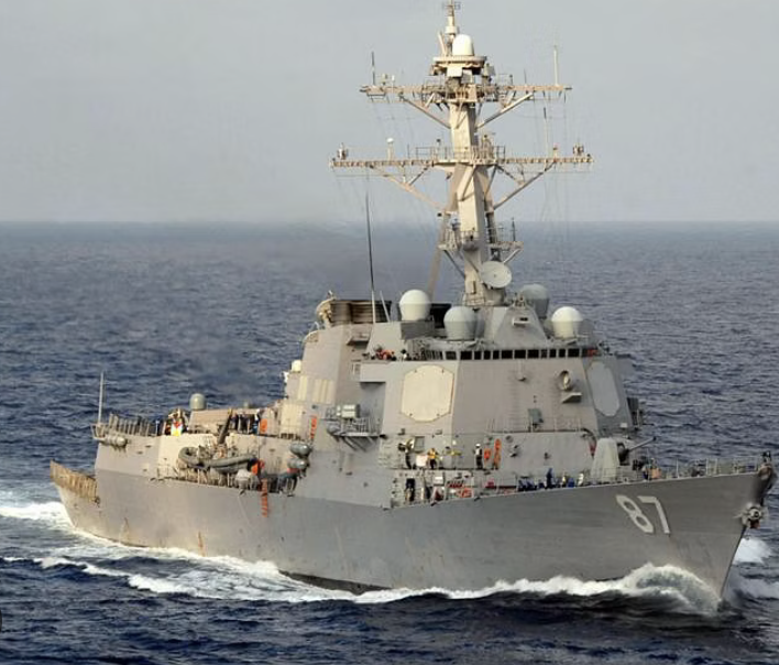 US Destroyer Shoots Down Anti-Ship Missiles Launched by Houthis in Red ...