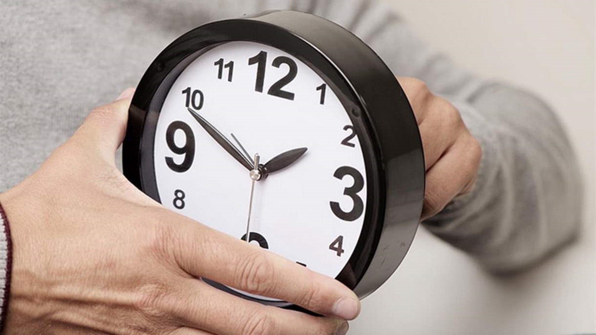 Winter time returns… Don’t forget to set your clocks back!