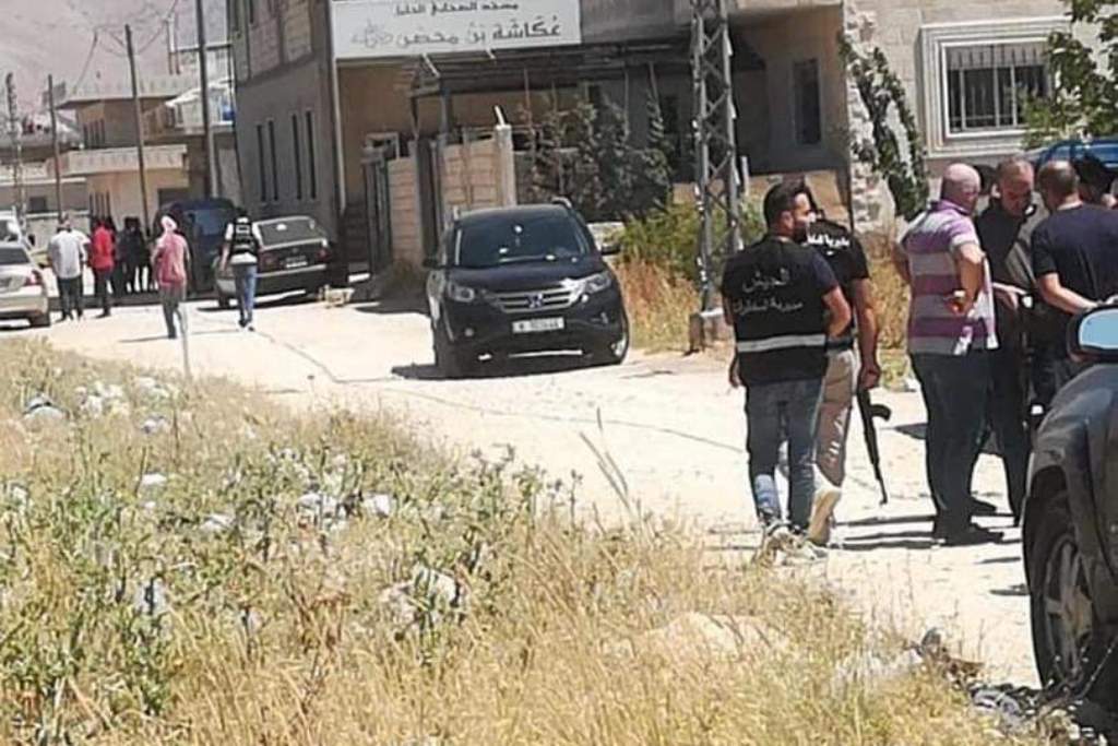 بالصور ـ إطلاق نار على أحد مساجد بر الياس...سقوط قتيل وعدد من الجرحى ...