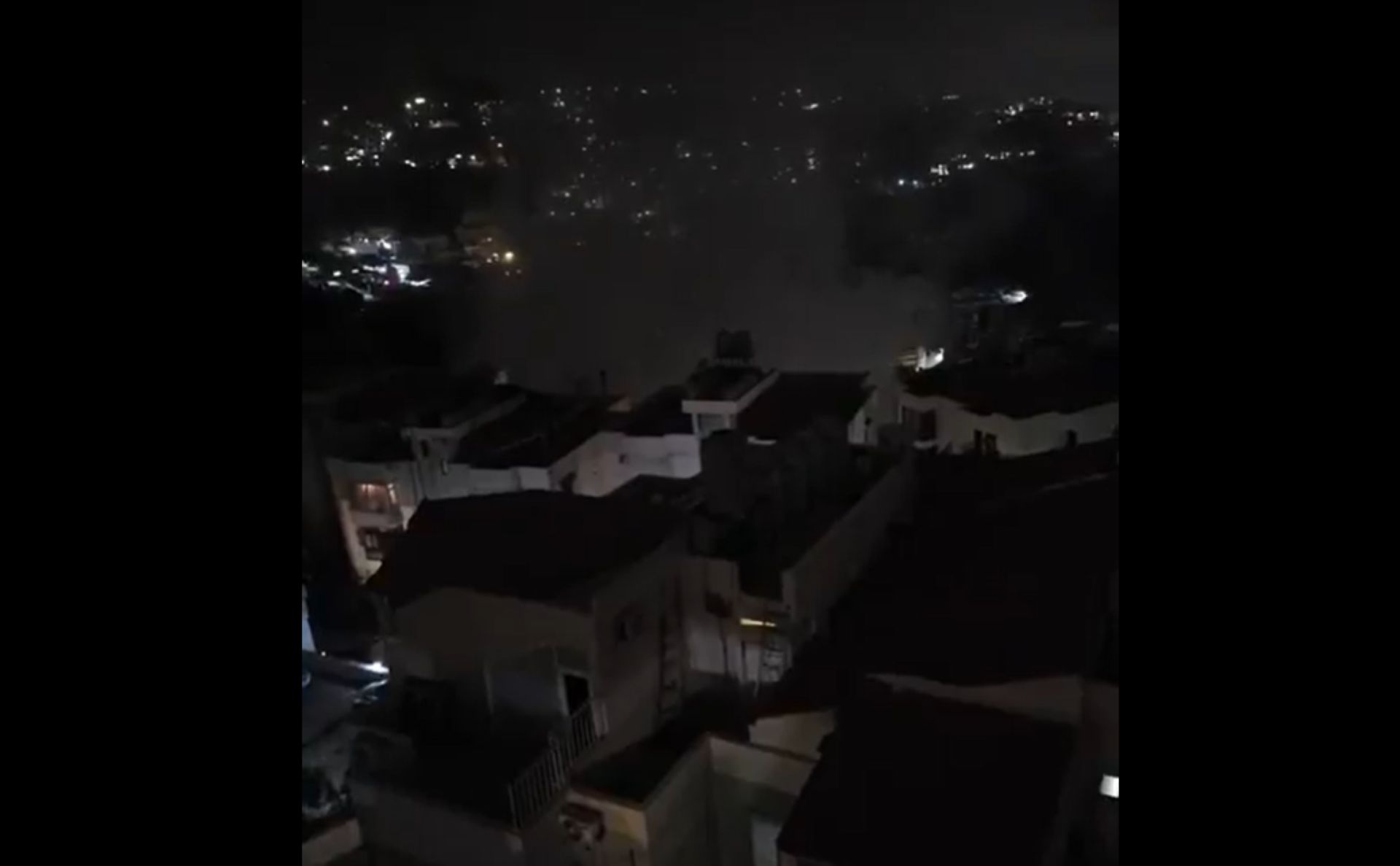 بالفيديو - استهداف شقة في المشروع الماروني في منطقة تلال عين سعادة