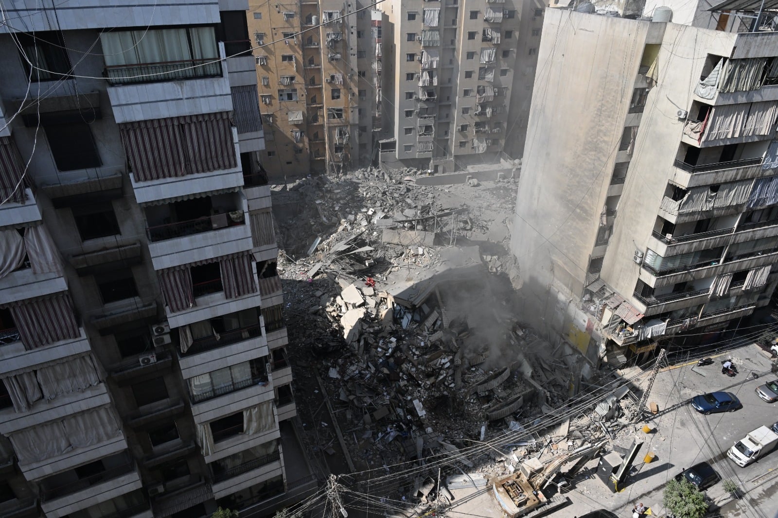 الحزب يواجه أزمة تأمين نفقات إيواء النازحين... وماذا عن استبدال اسم "القرض الحسن"؟