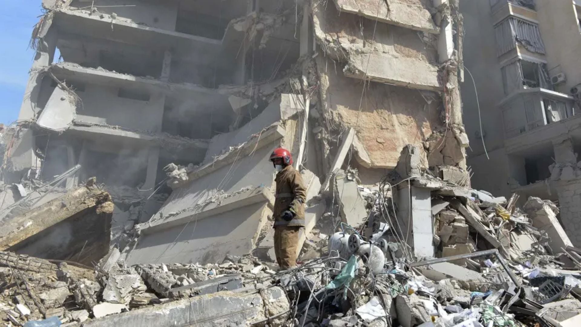 الوساطات فاشلة والحرب مستمرة: واشنطن تعرض ترحيل مقاتلي الحزب