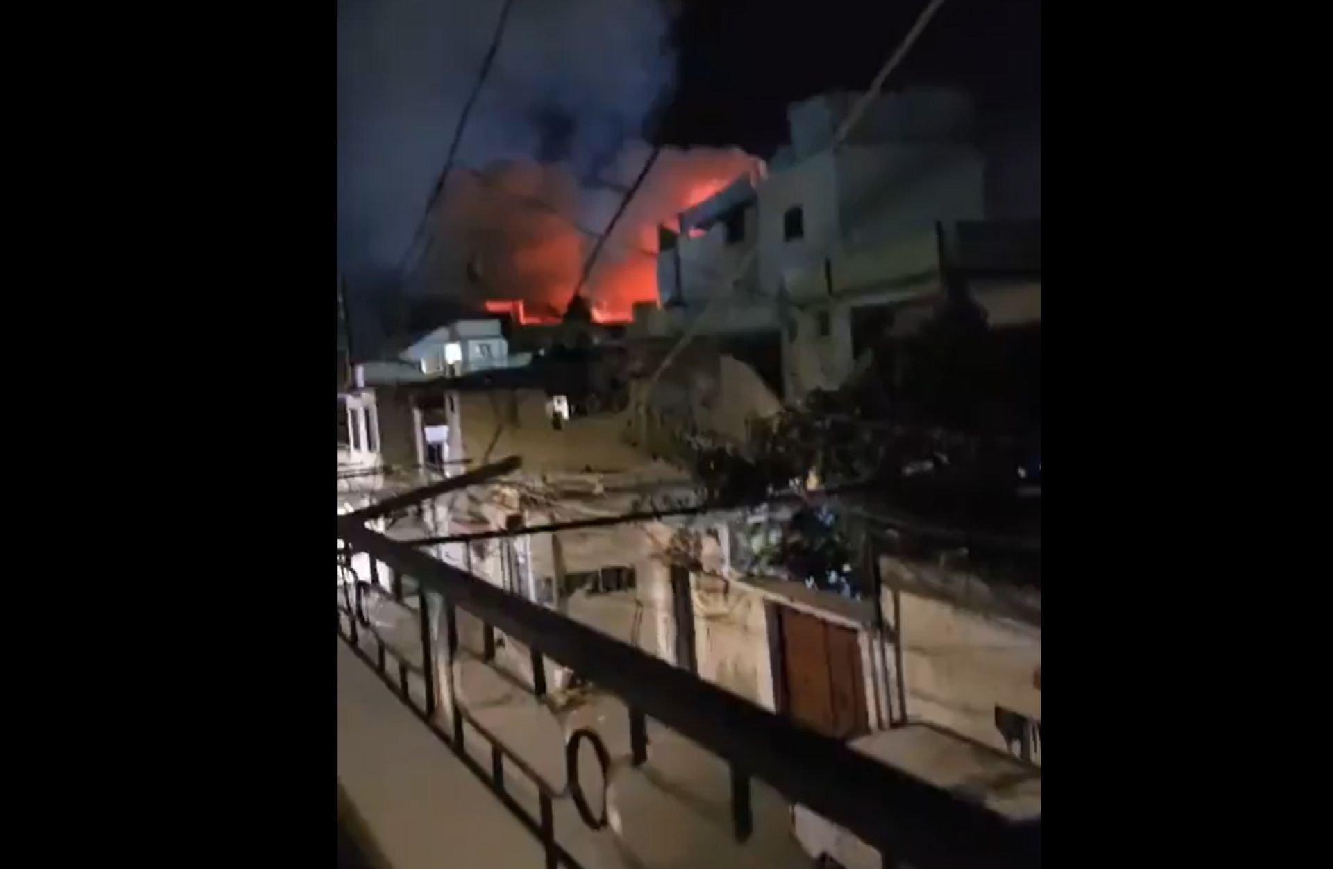 عشرات القتلى والجرحى في مخيّم عين الحلوة... إسرائيل تستهدف مسلّحين في موقع تدريب لحماس ومعلومات عن اغتيال قيادات في الحركة