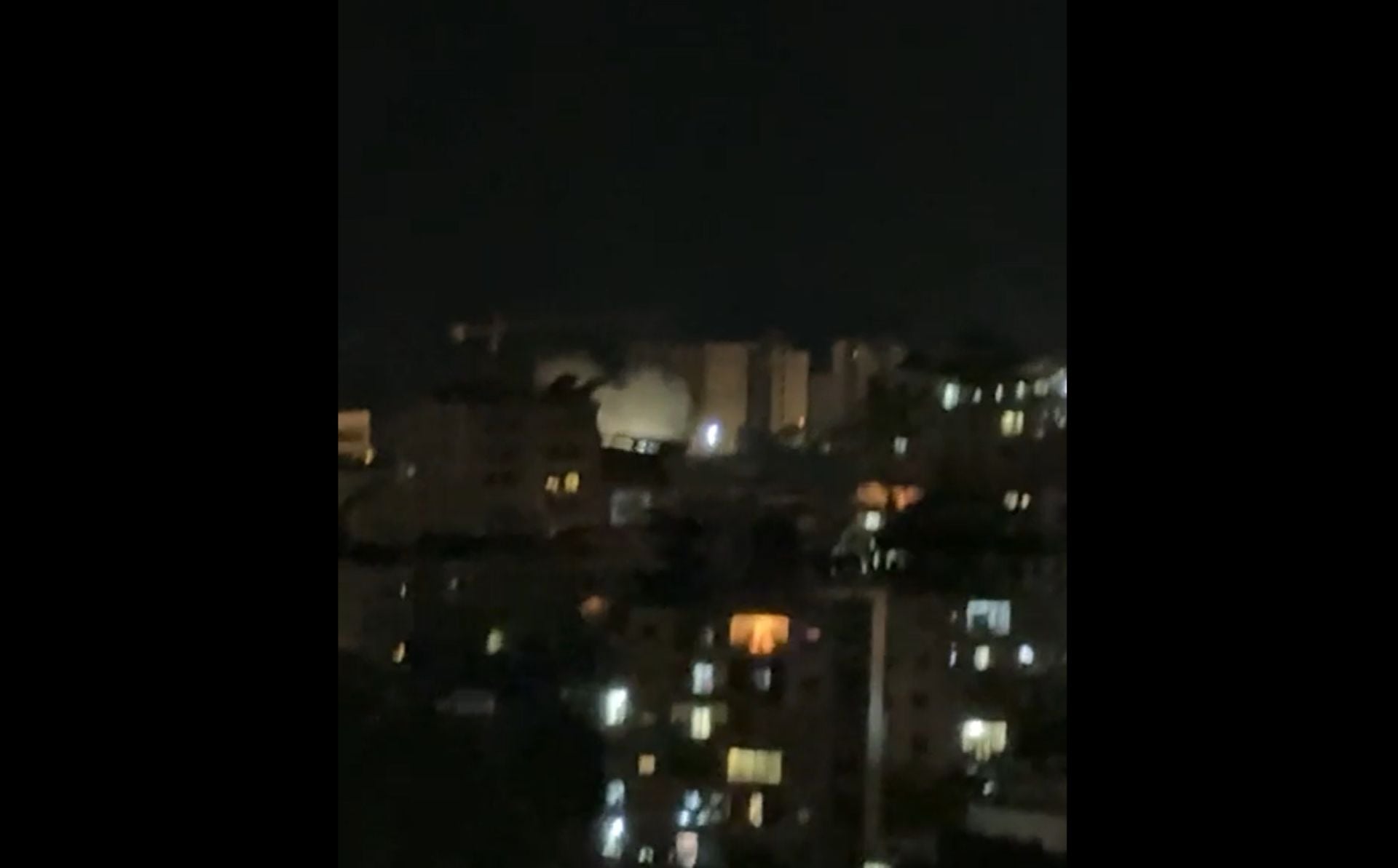 في خلدة...استهداف سيارة بعدة صواريخ