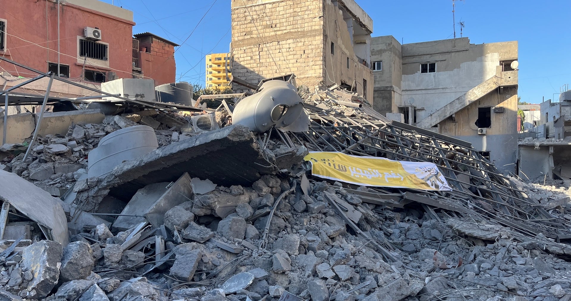 تسليم السلاح أو الحرب.. عقدة شمال الليطاني تجرّ لبنان إلى خيارات مدمّرة