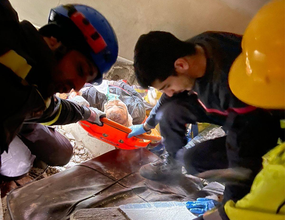 ظروف قاسية وباطون مسلح وردم...هل يُكتب للشابة اليسار عمر جديد؟