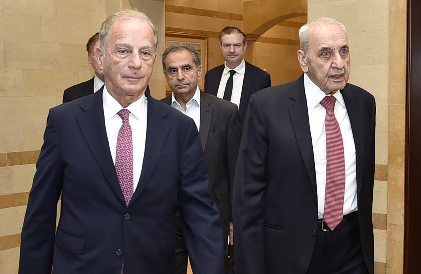 واشنطن على خط حساسيات الداخل: الاستفراد بلبنان خط أحمر عربي