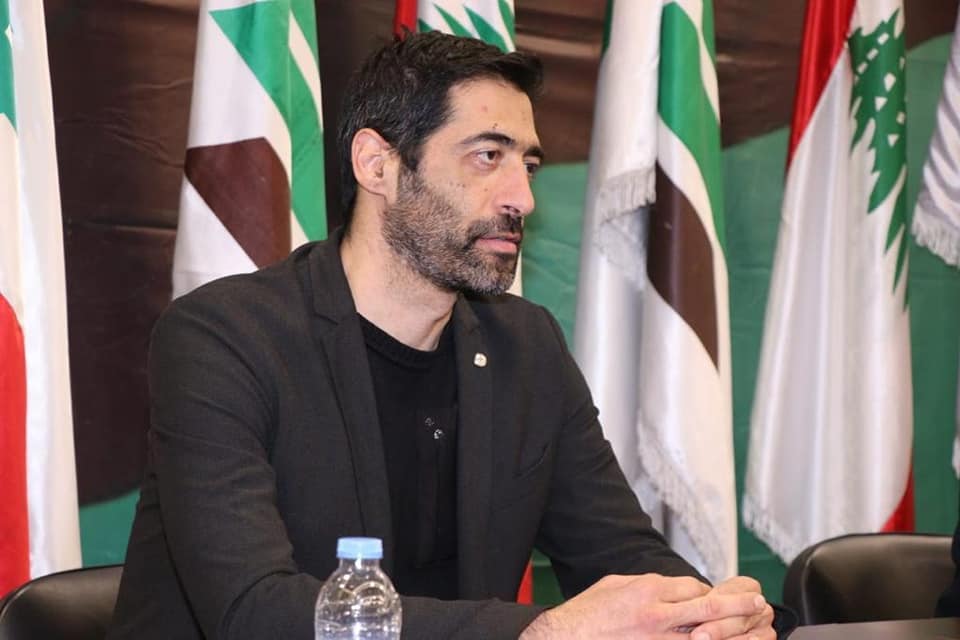 حنكش زار موقع الغارة في مار روكز وتواصل مع المعنيين في الأجهزة الأمنية وصاحب شركة السيارات المتضررة: كل الدعم للقطاع الخاص الصامد