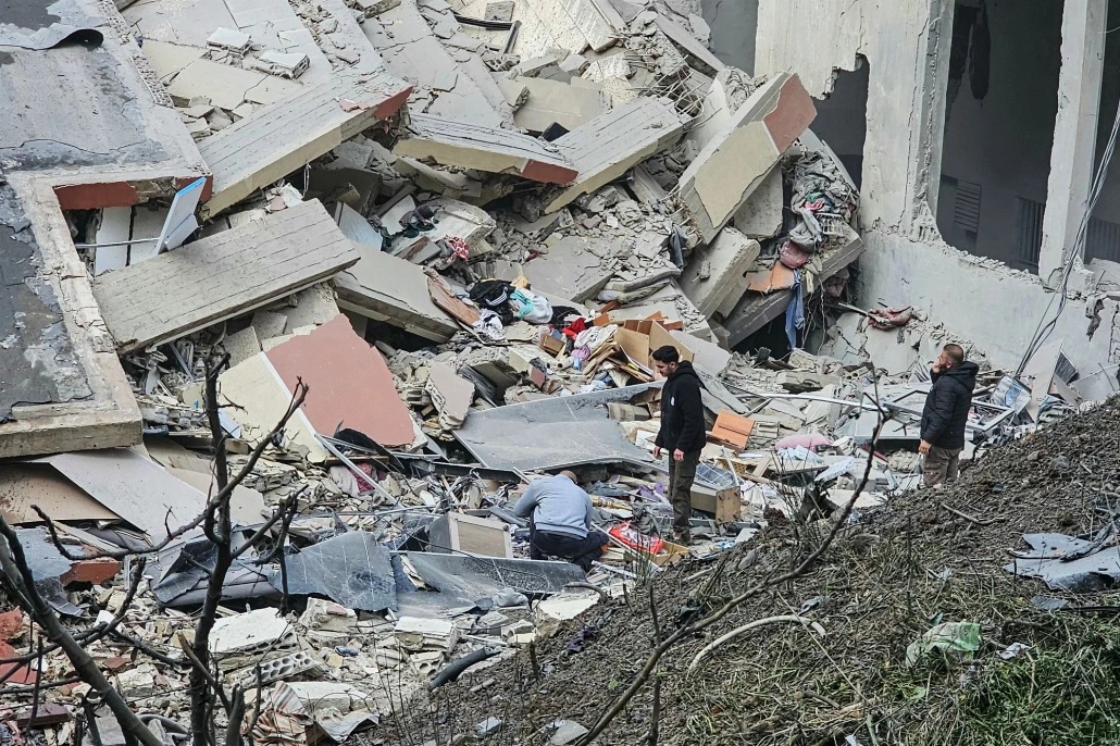 يوم جديد من الغارات...أدرعي يوجز حصيلة عمل الفرقة 36 في جنوب لبنان ويجدد إنذاراته