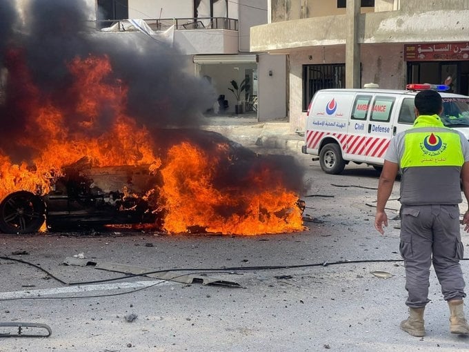 بالصور والفيديو- الجنوب يغلي...والجيش اللبناني يعيد تموضعه