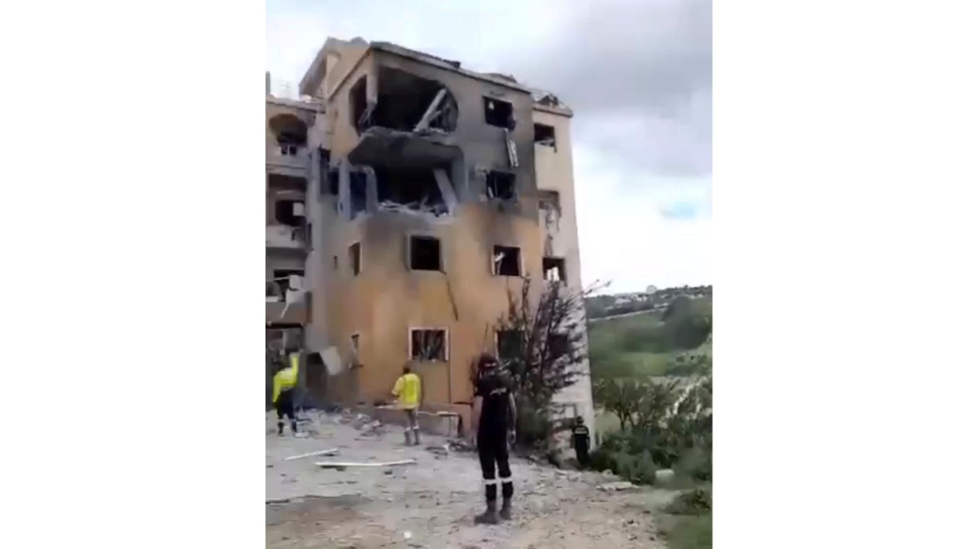 اشتباكات عند مثلث عيناثا - مارون الراس - بنت جبيل... الجيش الإسرائيلي: جنوب لبنان لا يزال يعجّ بالأسلحة