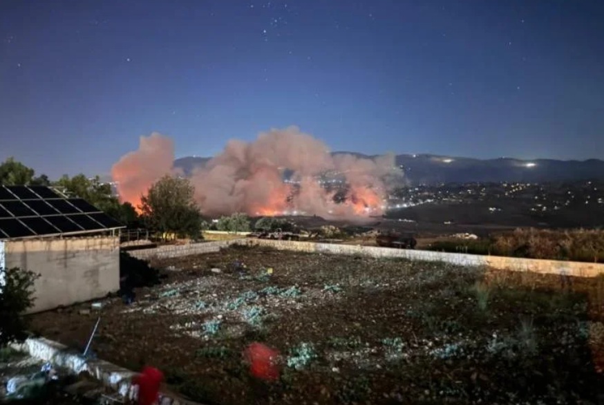 بالفيديو ـ تفجير الخيام يقطع الكهرباء ويعلّق الدروس والجيش الإسرائيلي يرفع أعلامه عند المدخل الشمالي للبلدة