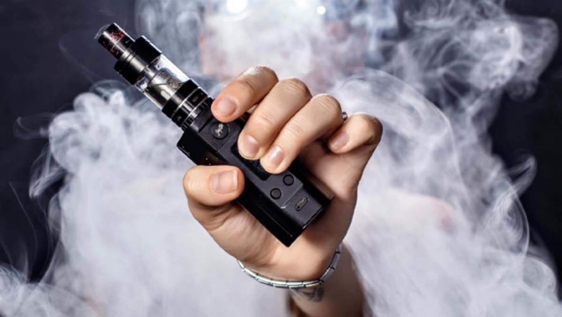Three Quarters of Smokers Believe Vaping Is as Harmful as Cigarettes, Global  Study Finds | Kataeb