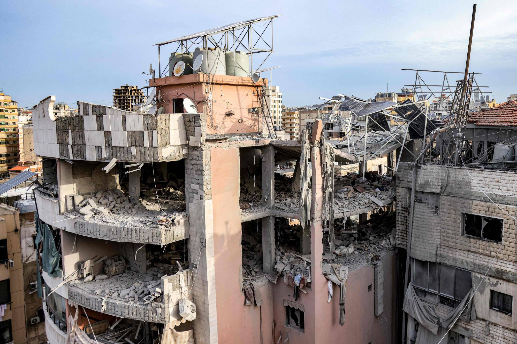 غارات وإنذارات بالاخلاء...هدوء حذر في الضاحية والجيش الاسرائيلي ضاعف سيطرته على مواقع جنوبية