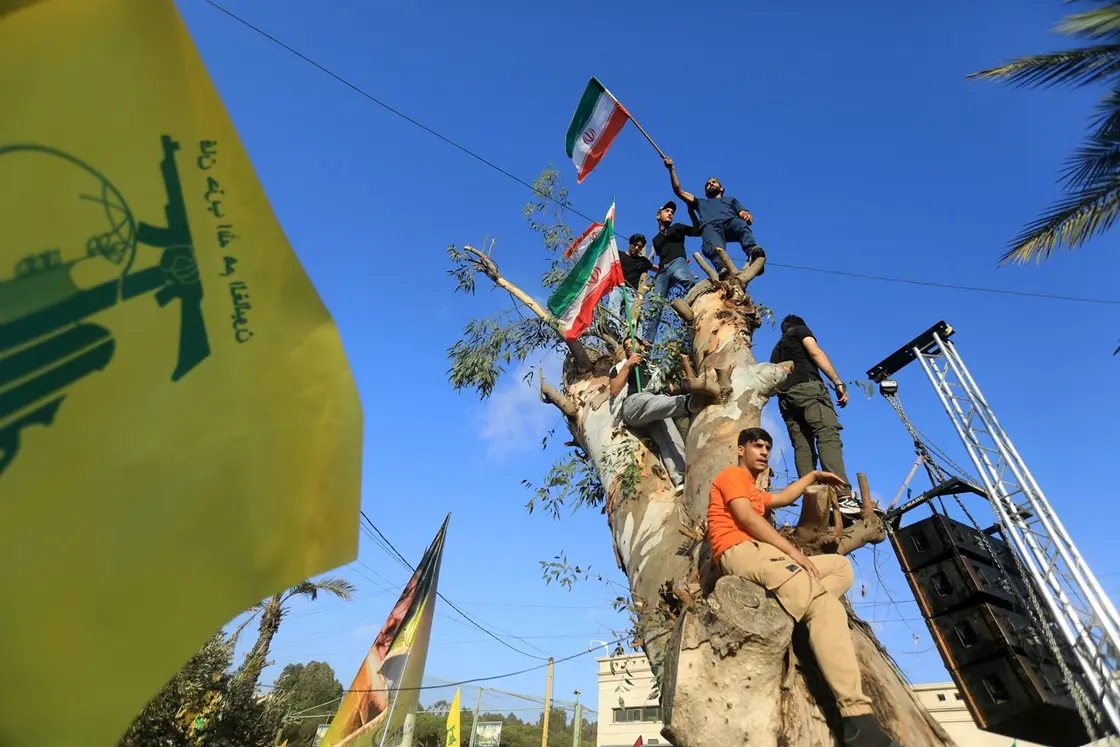 New Hezbollah Refugee Compound Sparks Security Concerns | Kataeb