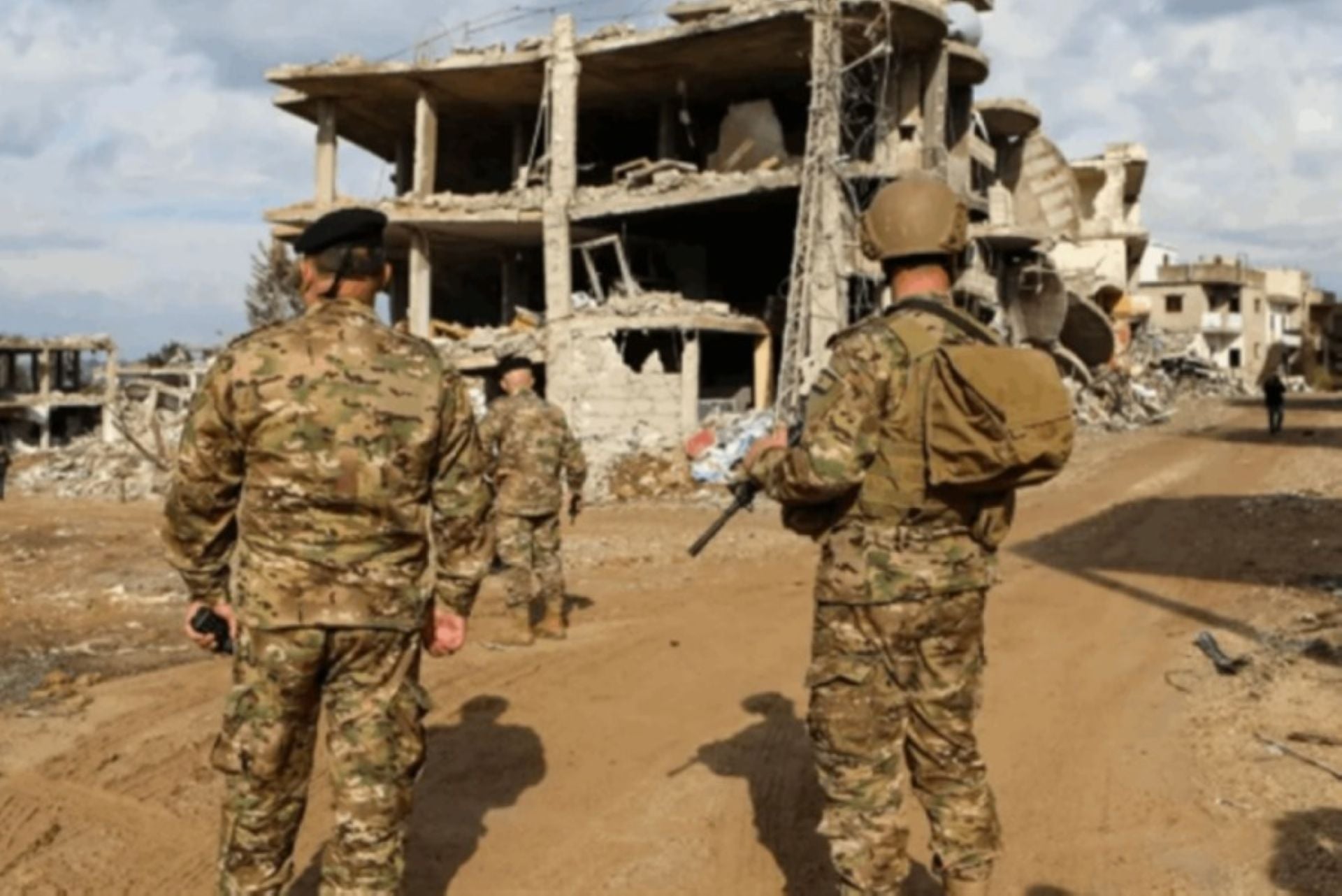 لبنان يعزّز دفاعاته الدبلوماسية مع "الساعات العصيبة" في الإقليم