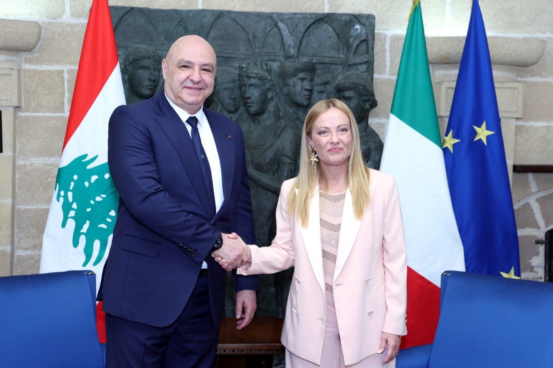 عون التقى ميلوني: ضرورة الضغط على إسرائيل للالتزام باتفاق الإطار وبحث مرحلة ما بعد "اليونيفيل"