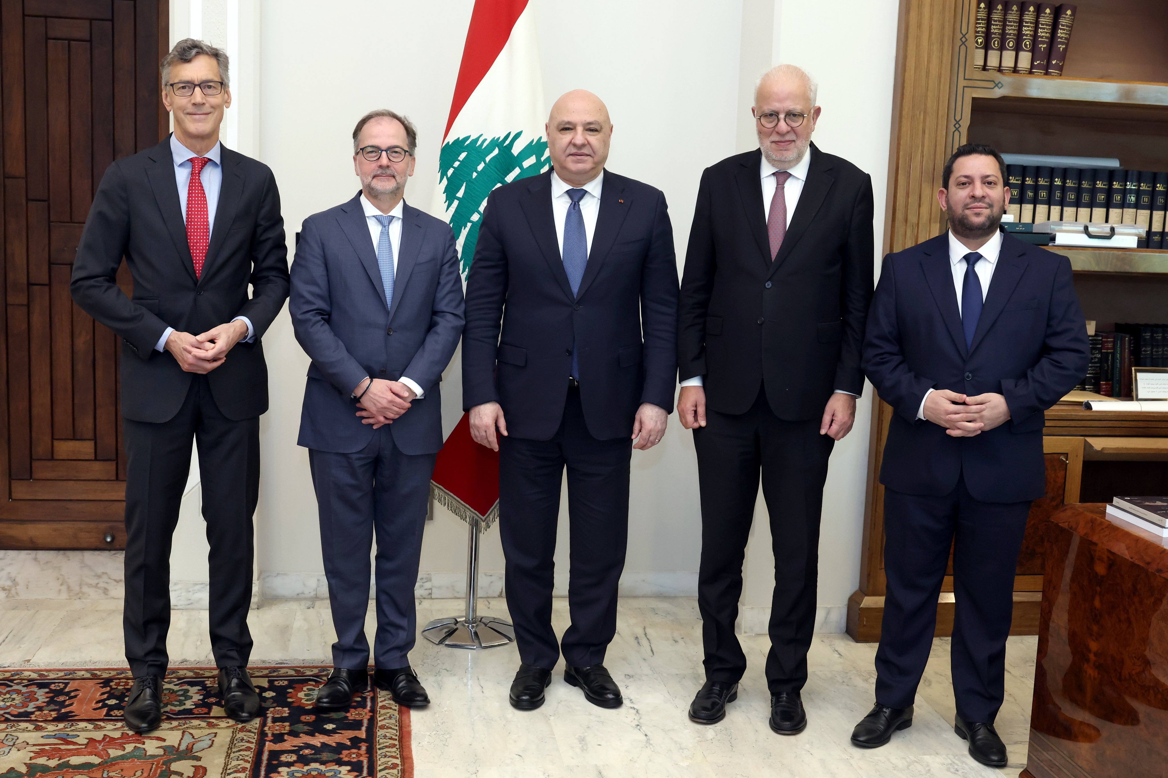 عون يستقبل الأمين العام لمؤتمر لاهاي للقانون الدولي الخاص في حضور نصار