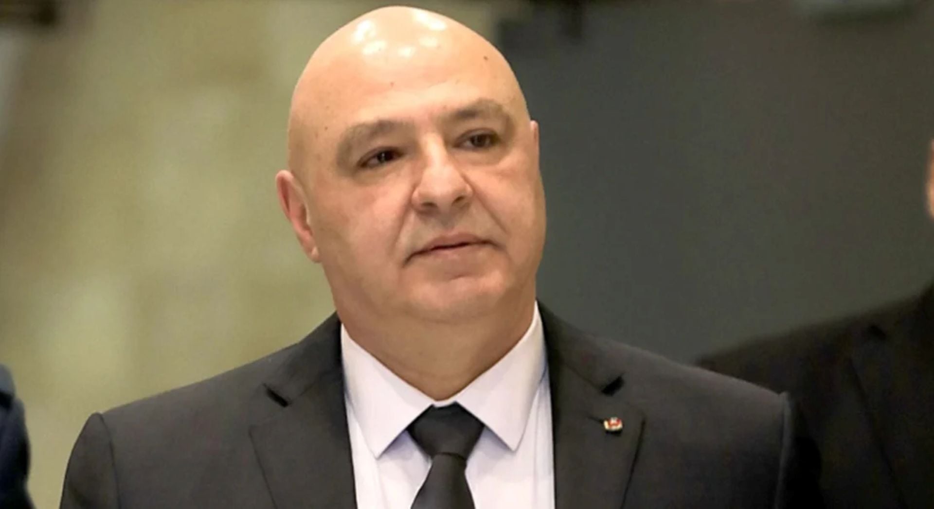 عون يتلقَّى اتصالاً من يزيد بن فرحان.. والبحث يتناول تثبيت وقف النار