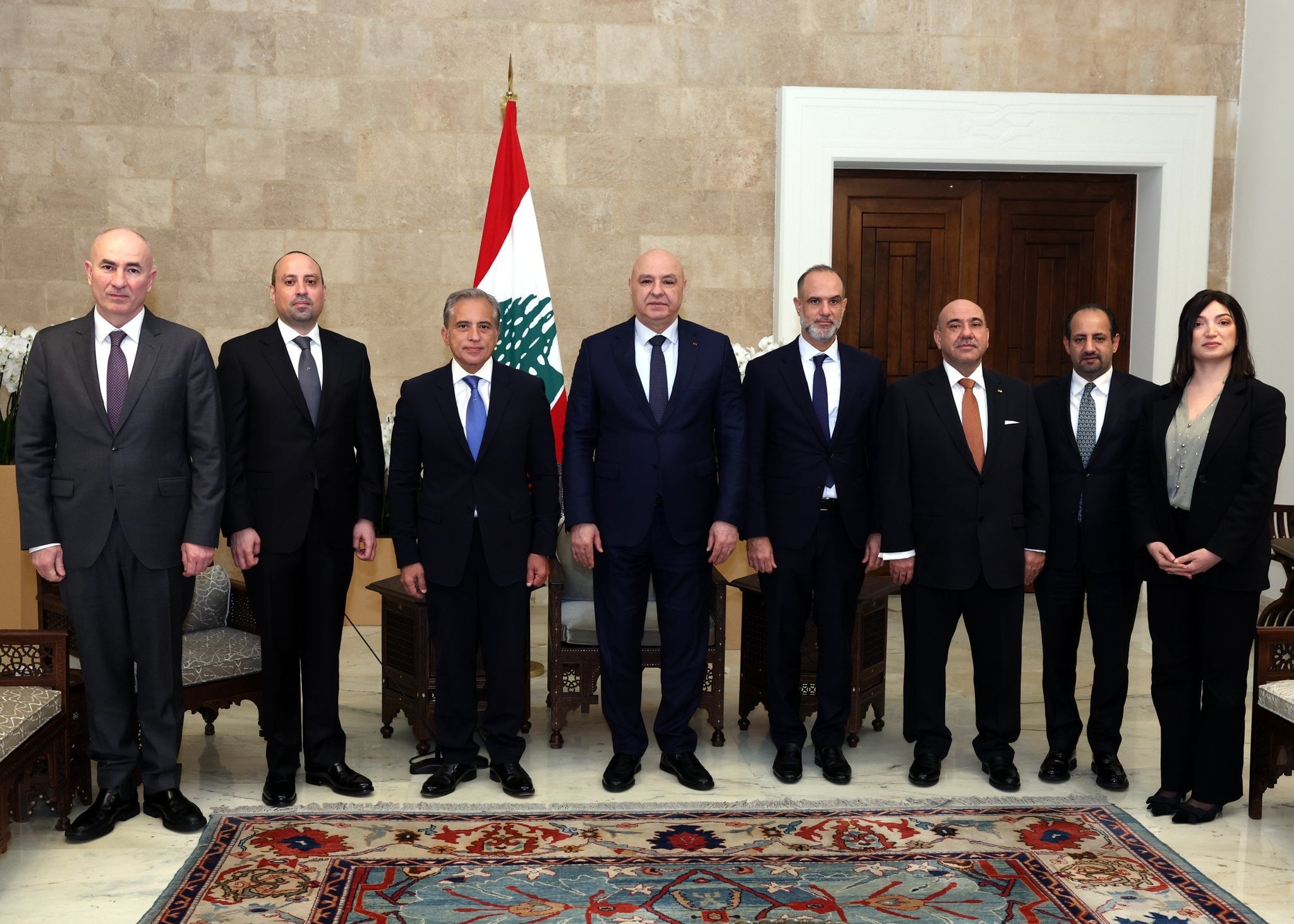 عون استقبل رئيس الوزراء الأردني وأكد أهمية وحدة الموقف العربي في مواجهة التحديات الراهنة