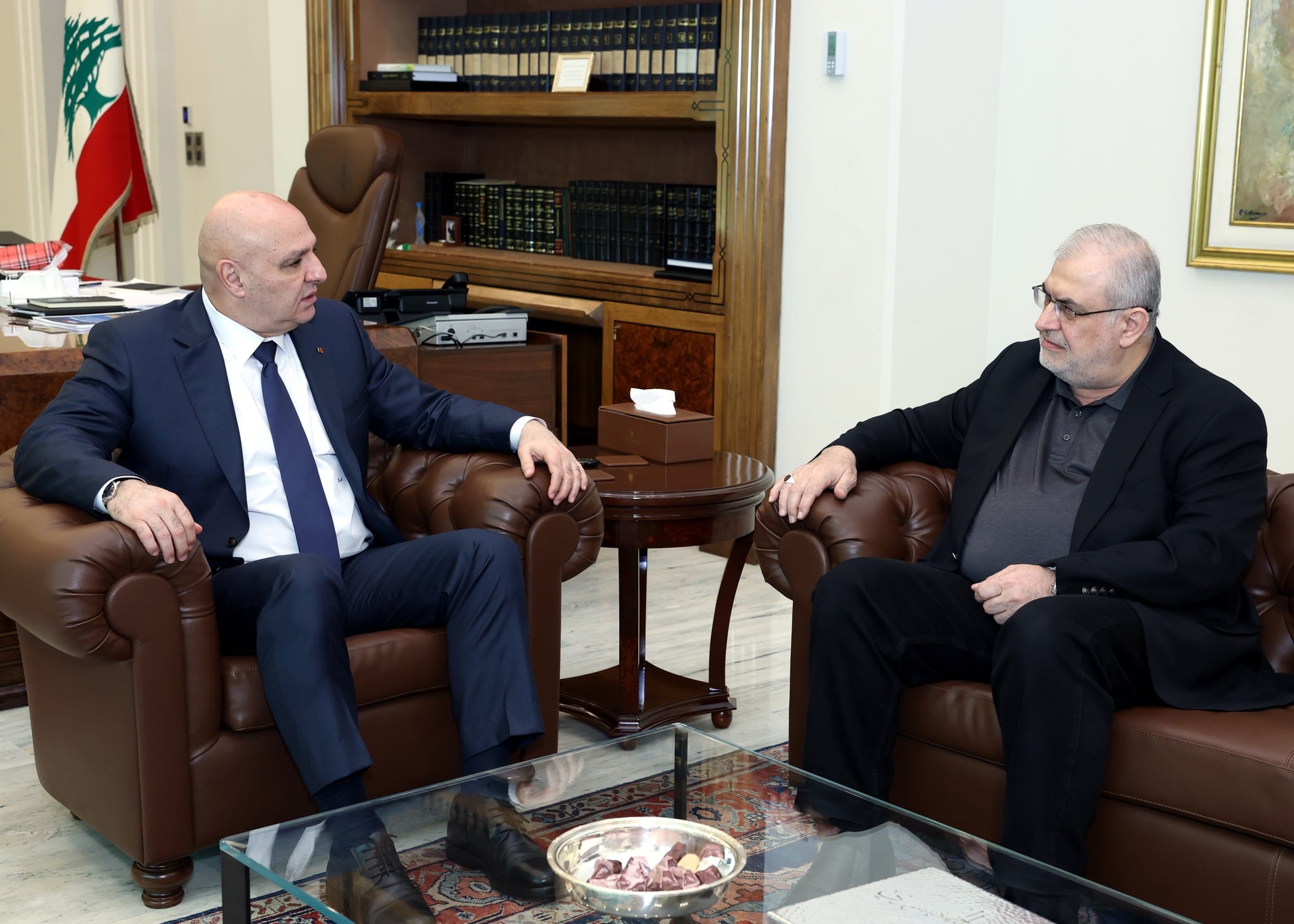 لبنان وقبرص يرسّمان المستقبل...بعبدا تحذر الضاحية: التهوّر ممنوع!