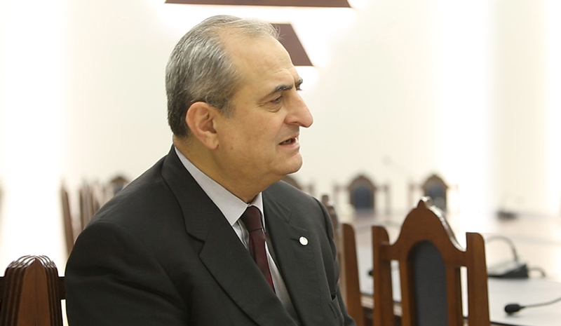 في ذكرى نزار نجاريان... الرجل الذي بقي واقفًا حتى اللحظة الأخيرة