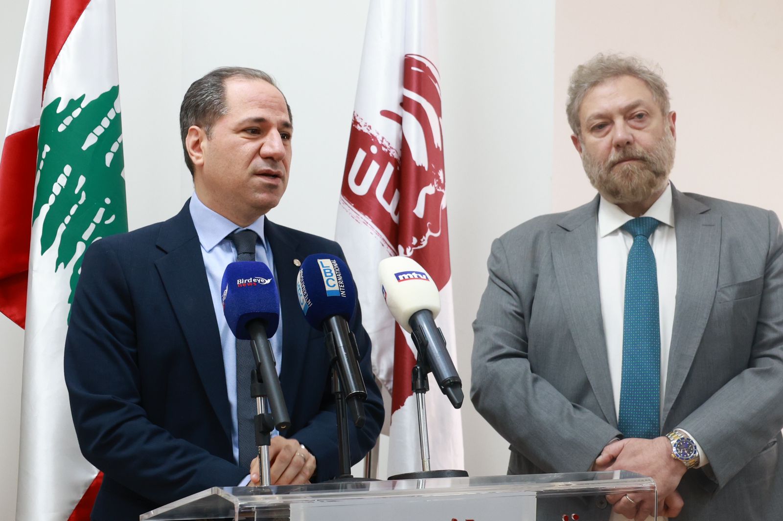 لقاء موسّع بين الكتائب و"وطن الانسان"...الجميّل: مبادرة التفاوض تمثّل المسار الوحيد القادر على تحقيق الأهداف الوطنيّة وافرام: السلام لأجل المتضرّرين وليس على حسابهم