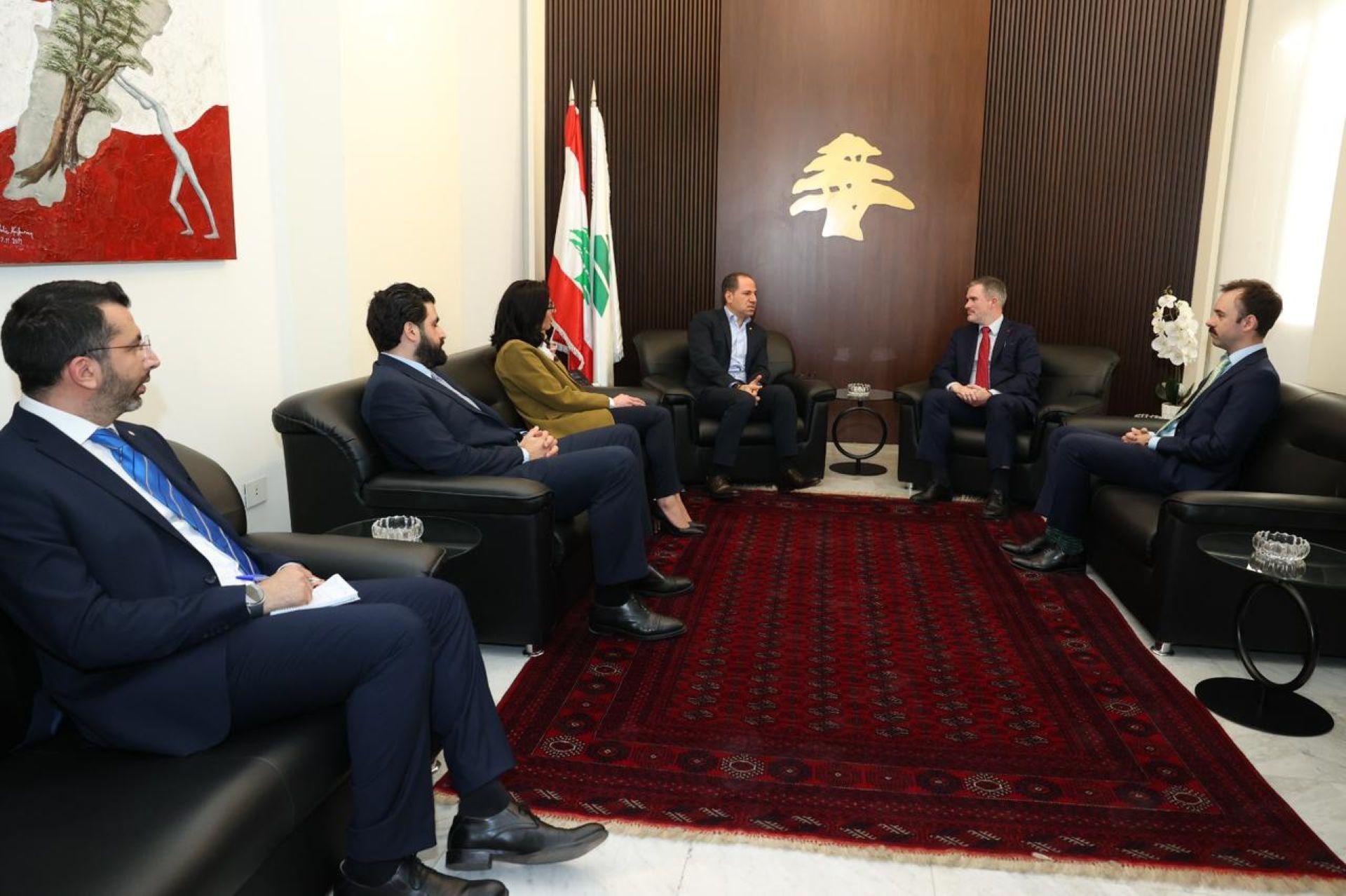 الجميّل يلتقي سفير كندا في لبنان وتأكيد على دعم المسار التفاوضي الذي تنتهجه الدولة اللبنانية لإيجاد مخرج للأزمة الحالية