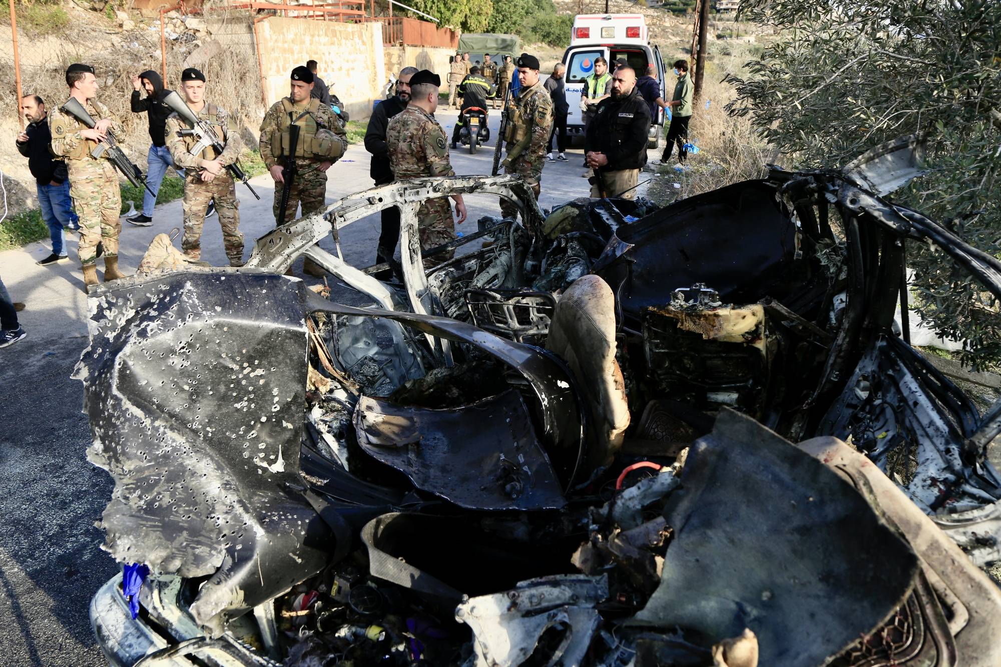 الحزب مطالَب بإيداع الدولة سلاحه...الاحتفاظ به يتعارض وتأييده «1701» و«اتفاق الطائف» و«البيان الوزاري»